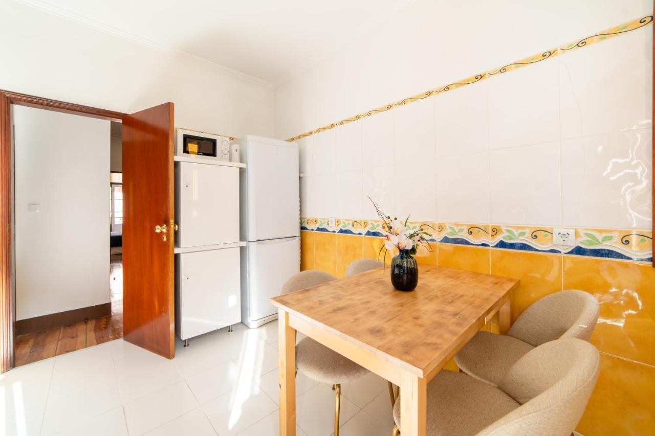 Your New Home In Lisbon - Ac And Fast Wi-Fi Luaran gambar